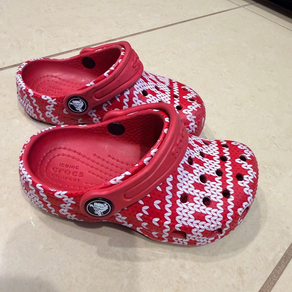 CROCS Kids Red and White Patterned Holiday edition clogs